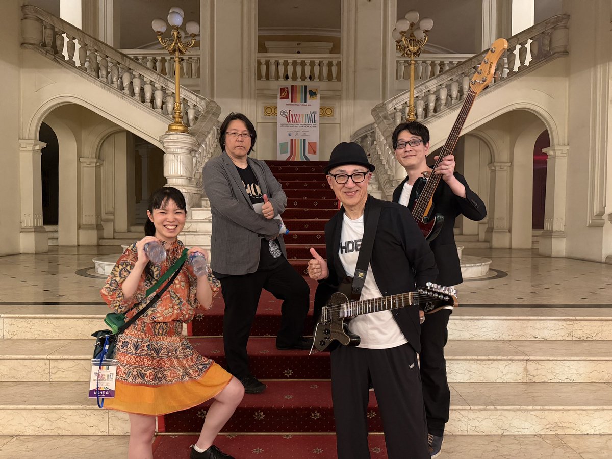 shingobass's tweet photo. 千里ちゃんバンド　ベトナムハノイフェス
とっても盛り上がりました！
素晴らしい皆さまと音も旅もとっても充実させてもらい
ました^_^
そしてベトナムは初めてでしたが
人柄や食事もとても良くて好きな国が増えました！

また来れますように♪皆さまありがとうございました！ https://t.co/xGolAZohH1