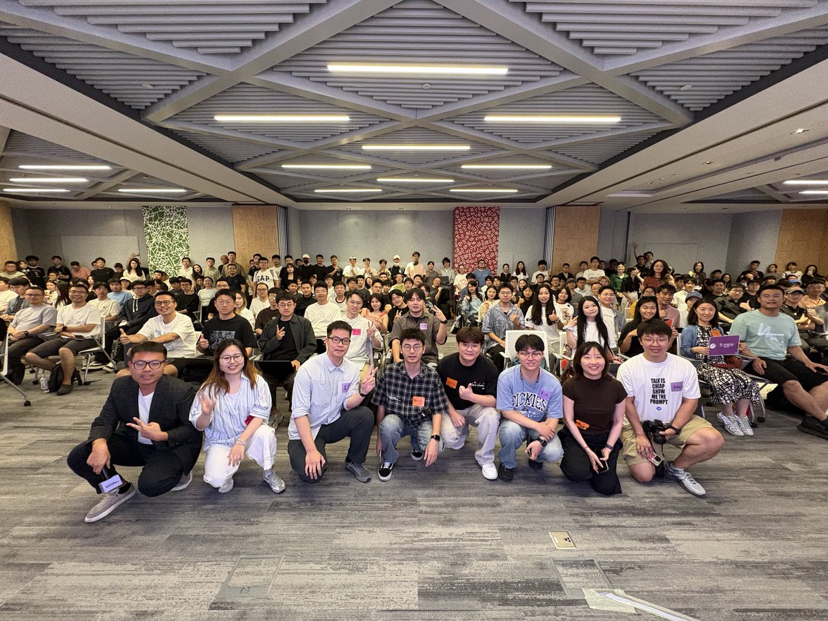 NoahBuilds_'s tweet photo. I’m so thrilled to join the Grok Meetup Beijing today!

It was great to meet so many talented developers, exchange ideas, and learn more about what everyone is building.

A huge thank you to the xAI team, especially @wangyafang6 and @benln , for making this event possible.

Really enjoyed the conversations, the energy, and the developer community here in Beijing. Such a great experience!

@grok @bot