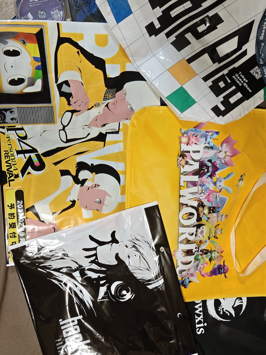 Motto_online's tweet photo. 今回ショッパーのデザインどこも良かったな〜
ごっぐるはいつもの感じだけど https://t.co/d4FptLgiw7