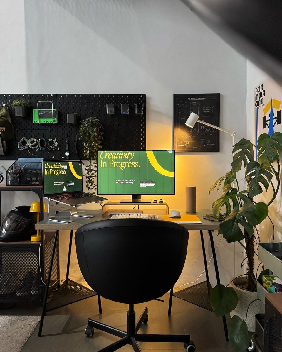Techgirlie74295's tweet photo. Techgirlie does setups too btw 👀🖥️✨

PCs • monitors • accessories • full desk setups.

You tell me the vision, your budget and I’ll help you build it. 🤍🔥

#Techgirlie #PCSetup #DeskSetup #TechGhana #AccraGhana https://t.co/Ui3Q5eW0pu
