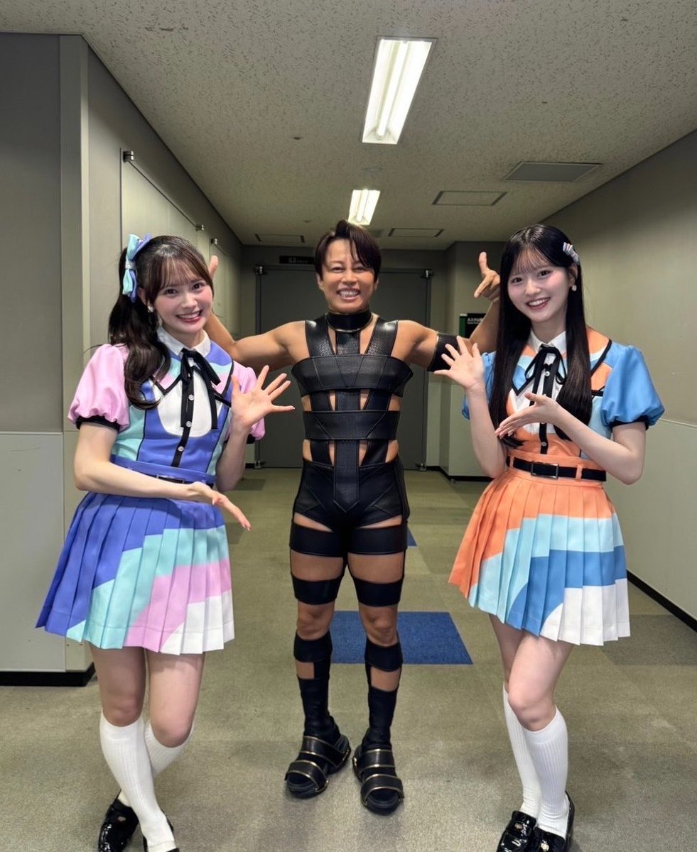 AKB48_staff's tweet photo. 🚲💛 #会いたかった2026 コラボ 💛🚲

T.M.Revolutionさんに、会いたかった〜！👋
▶︎ https://t.co/8G4igI2axu

なんと❕「会いたかった 2026」も
一緒に踊っていただきました🥹✨
ありがとうございましたっ🎶
本日56歳のお誕生日
おめでとうございます🎂❤️‍🔥❤️‍🔥❤️‍🔥

@TMR15 @TMR_TNNK_STAFF 
#八木愛月 @azuki_yagi0322 
#伊藤百花 @momoka_ito1206 
#TMRevolution 
#AKB48