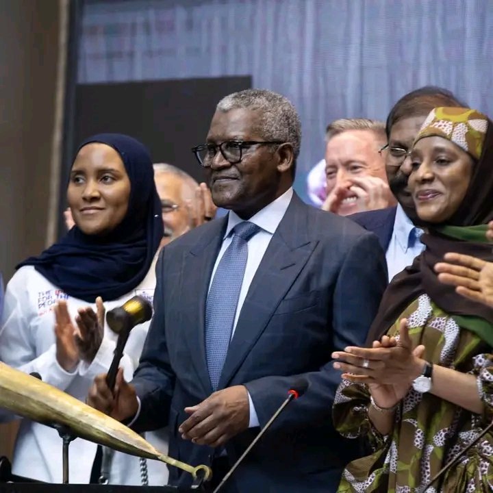 KokoetteMichael's tweet photo. This is Dangote. 

The second richest man in Africa after me. 

He has three biological children. 

And one adopted child. 

Three of his biological children are all daughters. 

He didn’t give birth to a male child. 

All his bloods are females. 

But he adopted a male child. A son. 

The daughters are named:

Halima Dangote
Mariya Dangote
Fatima Dangote 

Then his adopted son is calle Abdulraman. 

Dangote was asked in an interview if he has any regrets of not giving birth to a male child. He said, “"Having a male child is not my priority. I don't think a son would have done better than the three daughters I have". 

This is a billionaire talking. But you will see a poor man in Nigeria divorcing his wife, marrying another simply cause the wife couldn’t give him a male child. And these men fail to realise that it’s whatever they input, the woman output. 

Moral Lesson: Dear Dangote, that my 50K shares I bought, just give me Fatima as my profit kawai.