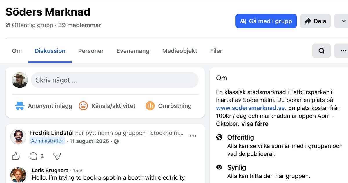 martinofficiell's tweet photo. HAN FÅR MARKEN GRATIS – SEDAN HYR HAN UT DEN FÖR 100 KRONOR DAGEN
Jag har granskat Fredrik Lindståls verksamhet i Fatbursparken i månader. Jag har begärt ut hundratals sidor av allmänna handlingar. Jag har läst mejl, tillstånd, ansökningar och klagomål.

Men det är först nu, när jag lägger ihop de sista pusselbitarna, som jag inser hur sjukt det här egentligen är.

Låt mig förklara.

1. Marken är gratis
Fatbursparken ligger i en så kallad W-zon. Det är ett område där Stockholms stad aktivt vill skapa "liv och rörelse" – och därför är markupplåtelsen avgiftsfri.

I tillståndshandlingarna står det svart på vitt: "Upplåtelseavgift: Ingen avgift."

Fredrik Lindstål, före detta vice borgmästare i Stockholm och nuvarande riksdagsersättare för Centerpartiet, betalar alltså 0 kronor för att använda en stor del av Fatbursparken.

2. Sedan hyr han ut den
På Facebook-gruppen "Söders Marknad" – där Fredrik Lindstål själv är administratör – står det:

"Du bokar en plats på https://t.co/4RMYLzJHlN. En plats kostar från 100 kr/dag och marknaden är öppen April - Oktober."

Där har vi det.

Han får marken gratis av kommunen. Sedan hyr han ut platser på den för minst 100 kronor per dag.

3. "Från 100 kr" – vad betyder det?
"Från 100 kr" betyder att det kan kosta hur mycket som helst. 100 kronor är lägsta pris. För en foodtruck med el, vatten och infrastruktur kostar det med största sannolikhet betydligt mer.

Och Glad Stad AB:s ekonomi bekräftar bilden:

Nyckeltal 2024
Omsättning 5 560 000 kr
Rörelseresultat 2 340 000 kr
Vinstmarginal 42,1 %
En vinstmarginal på 42 procent är extremt hög för en verksamhet som påstås vara ideell eller enbart "placemaking". Det är en tydlig indikation på att man tar betalt – och att marginalerna är goda.

4. Hemsidan existerar inte
Facebook-gruppen hänvisar till https://t.co/4RMYLzJHlN för bokning.

Men hemsidan existerar inte.

När man klickar på länken möts man av: "This domain isn't connected to a site."

Det finns alltså ingen fungerande hemsida. Ingen information. Ingen transparens. Bara en Facebook-grupp med 39 medlemmar – och en administratör som råkar vara en före detta toppolitiker.

5. Han säljer det han får gratis
Låt mig sammanfatta:

Han får marken gratis av Stockholms stad – med motiveringen att hans verksamhet ska skapa "trygghet".

Han hyr ut platser på marken för minst 100 kronor per dag.

Han har en vinstmarginal på 42 procent.

Han är samtidigt riksdagsersättare och före detta vice borgmästare.

Han sitter – eller har suttit – i Stadsbyggnadsnämnden, den nämnd som ska granska kommunens arbete.

Han säger själv att hans bolag "ser sig som en del av stadens trygghetsarbete" – ett ansvarsområde han tidigare hade som integrations- och arbetsmarknadsborgarråd.

Han får marken gratis via sina kontakter som hög politiker. Sedan säljer han den vidare till restauranger och utställare. Och han kallar det "trygghetsarbete".

6. Jävsituationen
Om du eller jag misstänker att det finns en jävsituation mellan Glad Stad AB och Trafikkontoret – och vill begära en granskning – måste vi vända oss till Stadsbyggnadsnämnden.

Men Stadsbyggnadsnämnden leds av samma person som äger Glad Stad AB.

Det är alltså samma person som ska granska sitt eget företag.

Det här är inte en enskild miss. Det är ett system.

Ett system där en före detta toppolitiker får marken gratis, hyr ut den för 100 kronor dagen, har en vinstmarginal på 42 procent, och kallar det "trygghetsarbete" – samtidigt som de boende klagar på råttor, nedskräpning och bristande hygien, och andra aktörer konkurreras ut.

Och det slutar inte i Fatbursparken. Det slutar inte i Stockholm.

Jag fortsätter granska. Det här är långt ifrån över.

Dela om du tycker att detta borde granskas.

Stötta mitt arbete Swish 0735309507