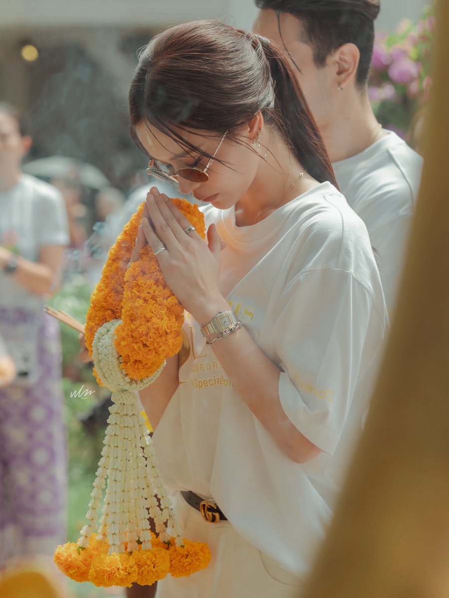 wlwframe's tweet photo. วันนี้ CEO หล่อจัง😎🫠

#DQSPBlessingCeremony
#nurdesoraya
#TKNur https://t.co/6hTyn6evkP