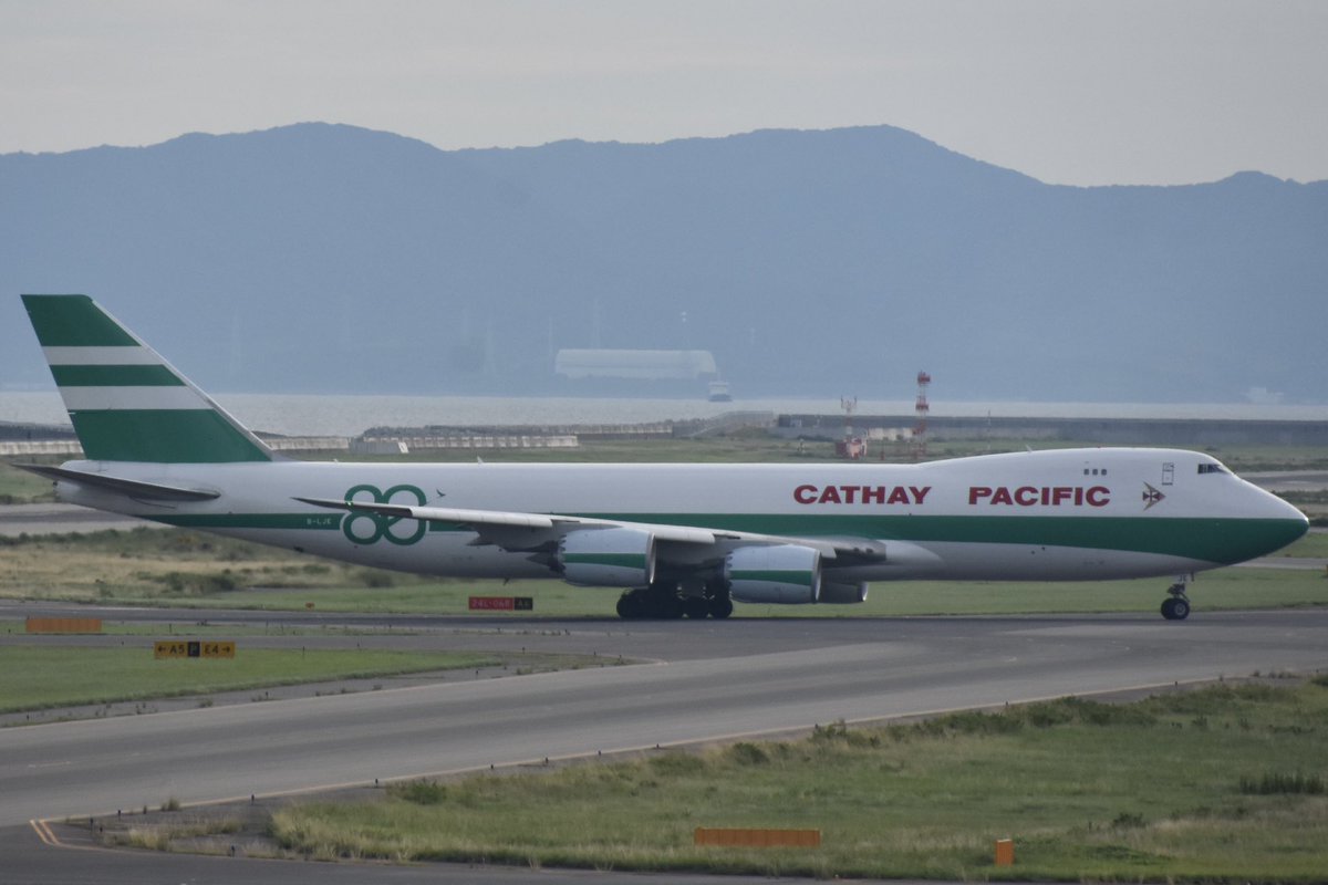 AirplaneVictory's tweet photo. September 19th 2026
Cathay Cargo B748F B-LJE
80th Anniversary Livery at KIX/RJBB
#CathayCargo #B748F
#80thAnniversaryLivery
#KansaiInternationalAirport https://t.co/knSfrG2Rqa