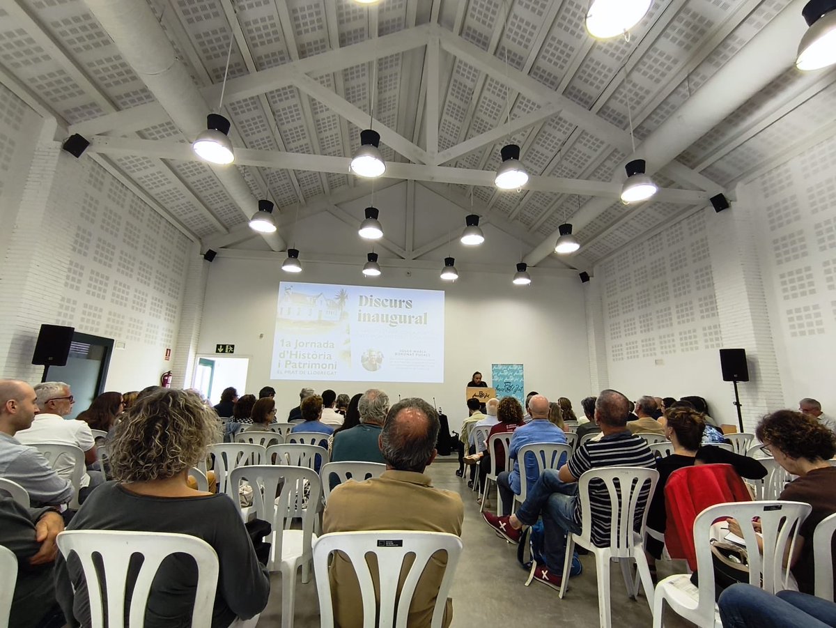 aadipa_coac's tweet photo. Josep Maria Boronat, @jm_buru, president de l’AADIPA, ha pronunciat avui el discurs inaugural de la 1a Jornada d’Història i Patrimoni del Prat de Llobregat.

Una trobada que posa en valor el paper del patrimoni com a element de coneixement, identitat i cohesió social. https://t.co/X8o0EJDO5I