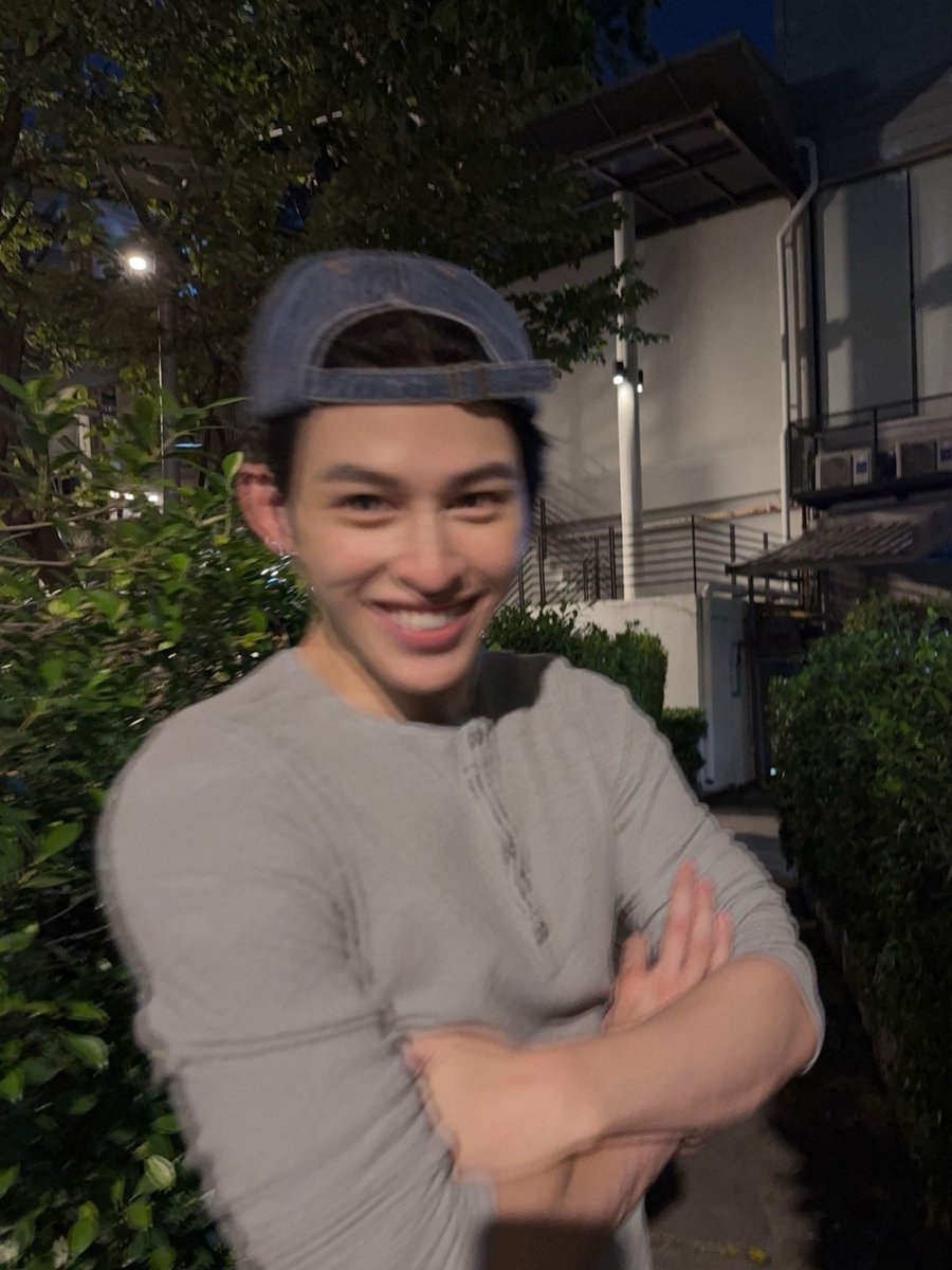 pphuism's tweet photo. okay phuwin, santai-santai. iya heem siap adek https://t.co/TQaBkKSTDT