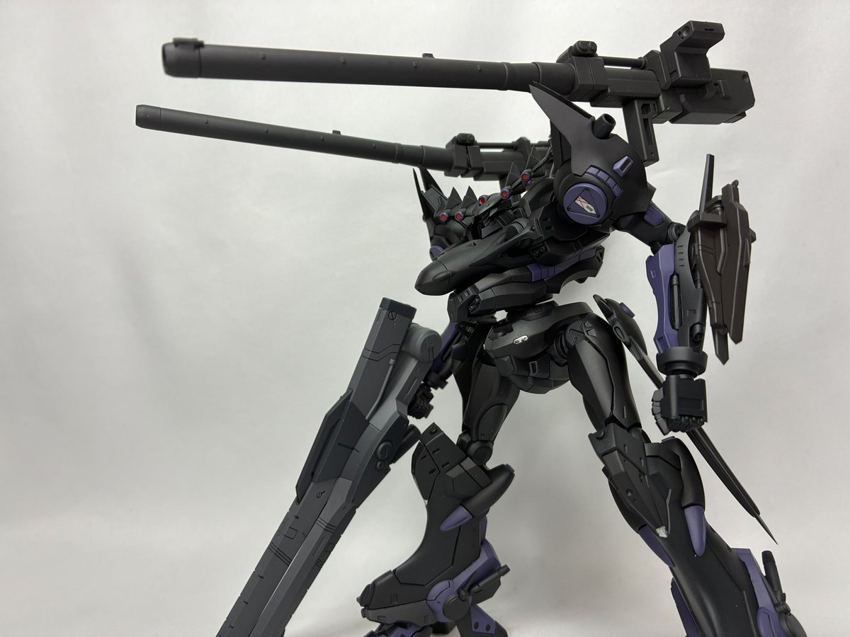 SsKA537's tweet photo. マーウォルス
完成しました!
2種類の黒で塗装して肩の可動を増やしてみました!
ところで頭部が厨二のようでかっこいいけどあなた誰ですか?
#マーウォルス
#アーマードコア
#ACBNW https://t.co/bvXX3ZYEpX