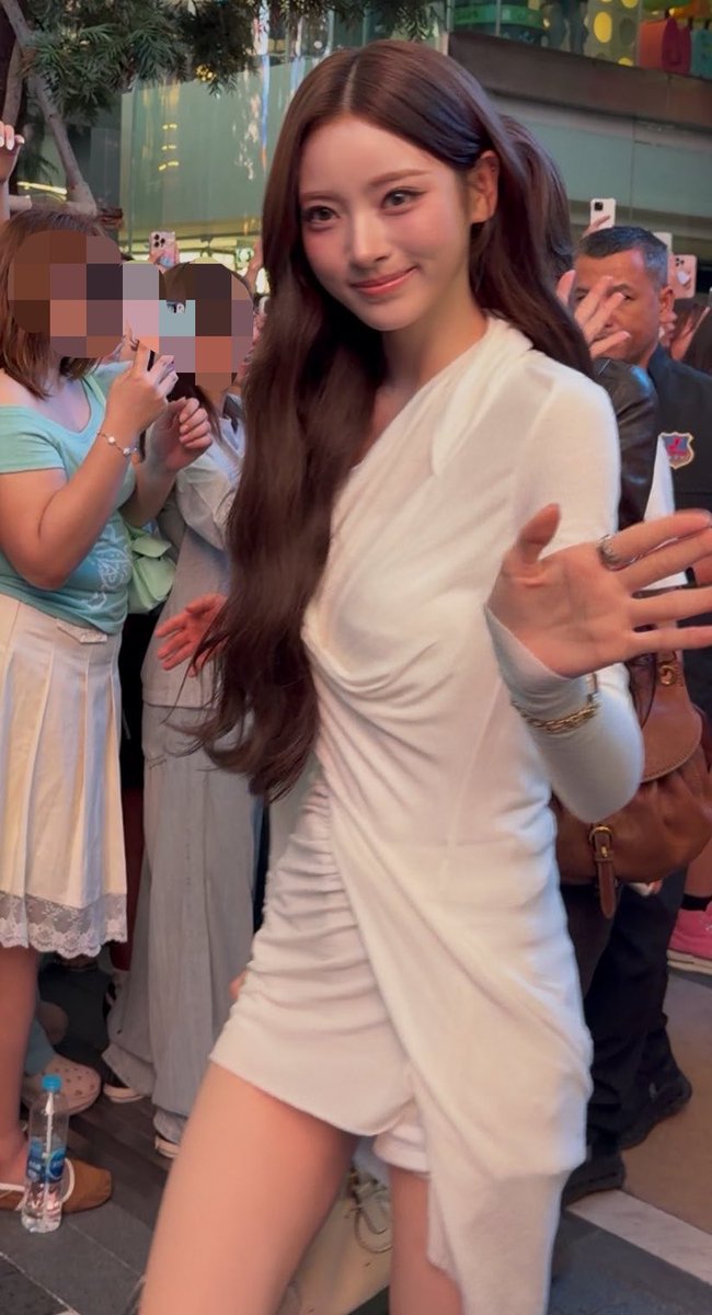 annarated's tweet photo. she looks so good😮‍💨 https://t.co/pXK96t6RcV