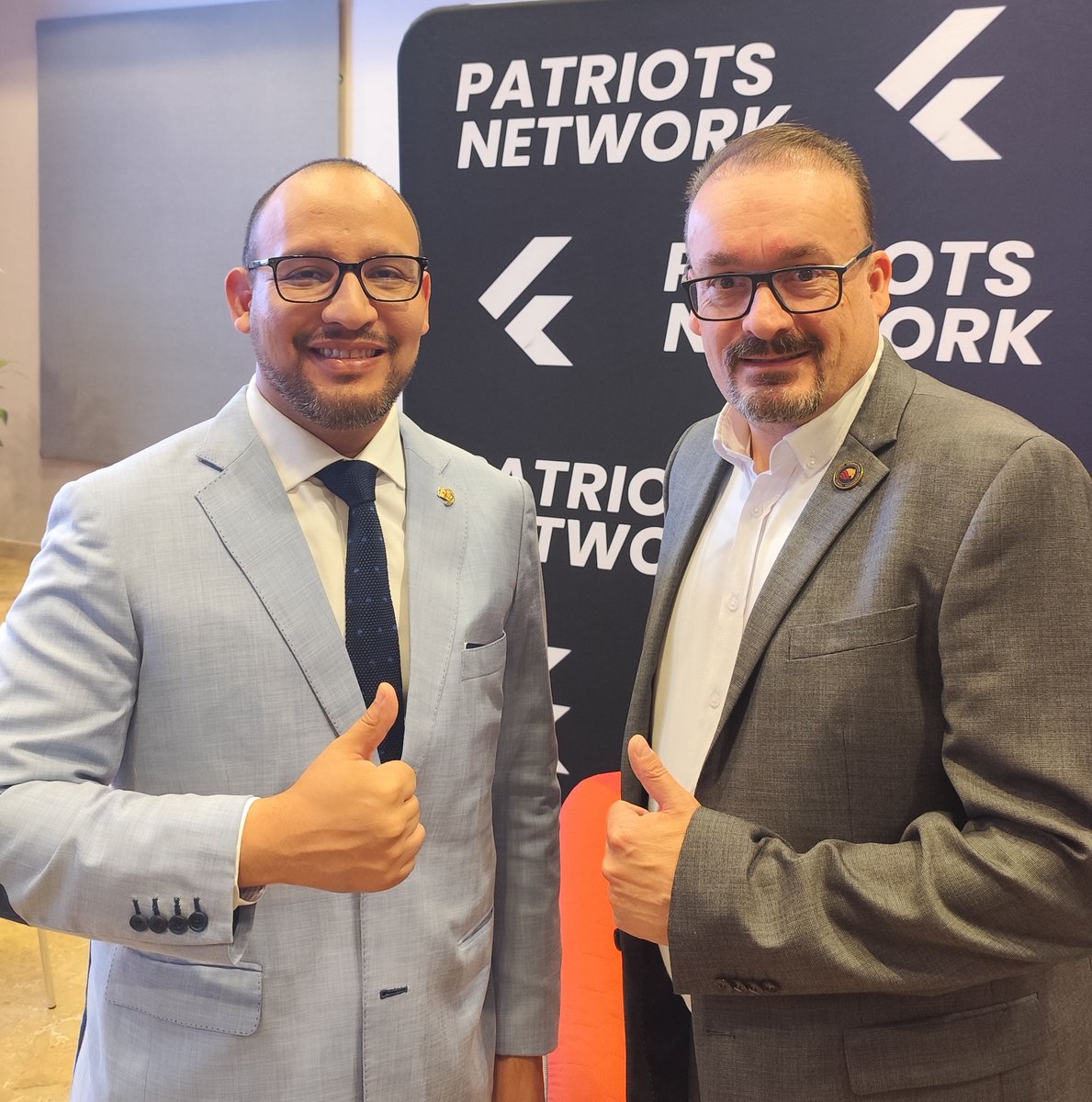 boomgaard_marco's tweet photo. Great to meet Senator @AlejoMunante  🇵🇪 here in Madrid where conservative Patriots meet. Unity is Strenght.
Muchas gracias Alejandro 🇳🇱🤝🇵🇪 https://t.co/o6OTftNj2X