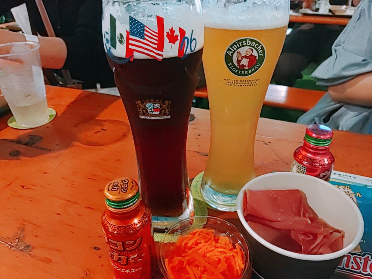 mugicha_cha's tweet photo. #オクトーバーフェスト仙台
酔っ払うどうのこうのの前に……おなかいっぱい！！やはり直前のナンが効いてる https://t.co/VOQUp8jDa2