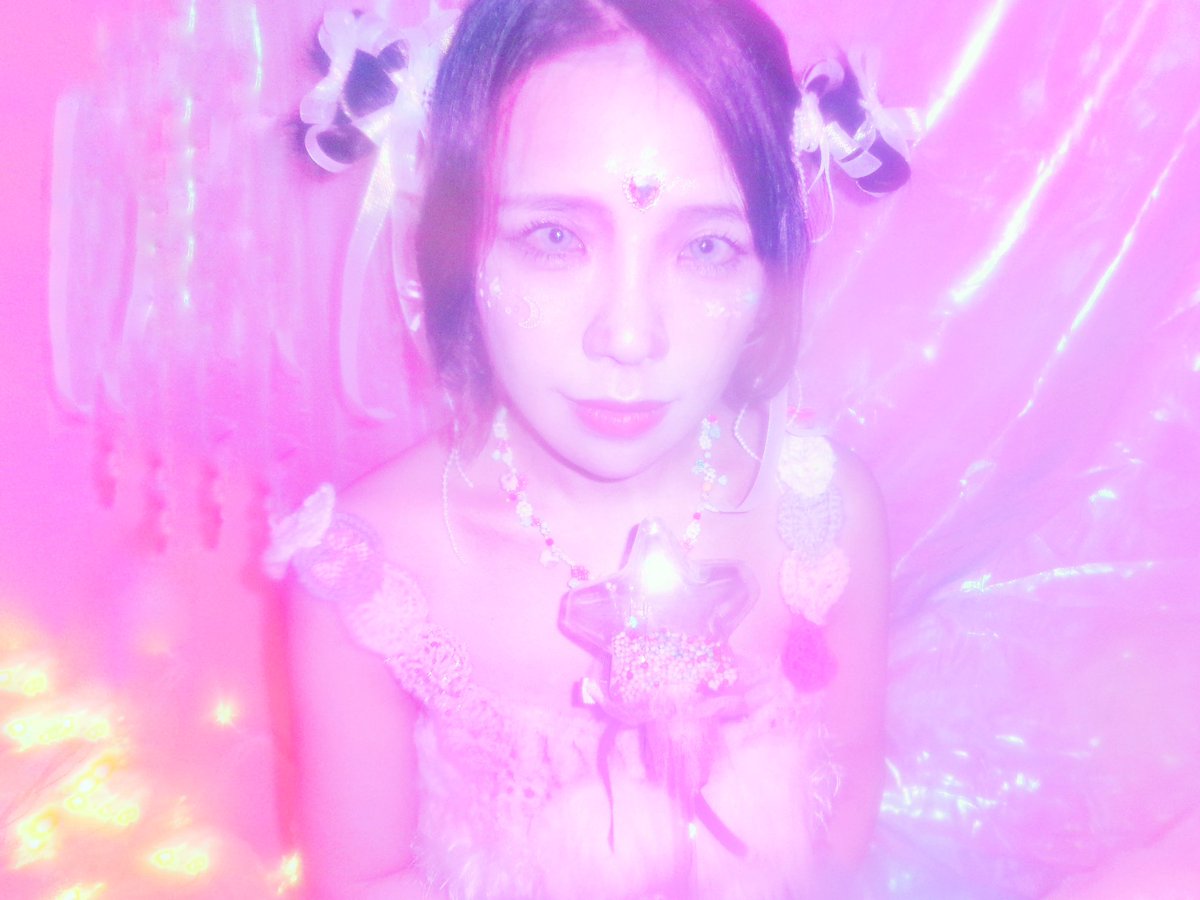 _d_r_o_p_'s tweet photo. #DOLLPLAY https://t.co/yMEVY24DVY