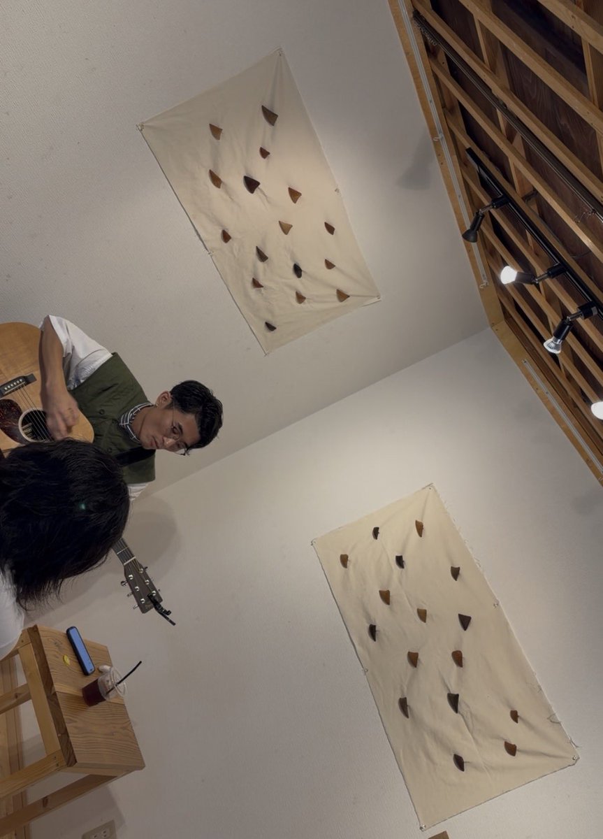 okesansan_33's tweet photo. 六弦音楽祭DAY1ありがとうございました！
たくさん来場があって楽しい一日になりました！！

muuiさん
奥村将斗さん
もう泣かないもんさん
進藤宏希さん
林菜々子さん

六弦とコットンさん！

ありがとうございました◎ https://t.co/cr4ZptRfDM