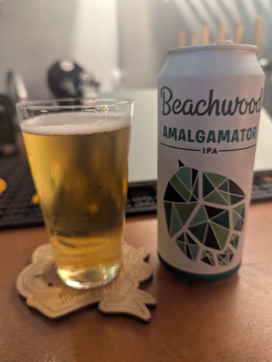 warioheadbat's tweet photo. AMALGAMATOR / Beachwood（アメリカ）

アマリロっていうホップを使用したIPA!ホップをラベルにしているだけあってとってもホッピー🌿で飛ぶぞ〜♪

渋谷tap＆crowlerさん9/26日にBlade Factory Brewingさんの12tapTakeoverです！👏

#クラフトビール https://t.co/O5y96rMJln