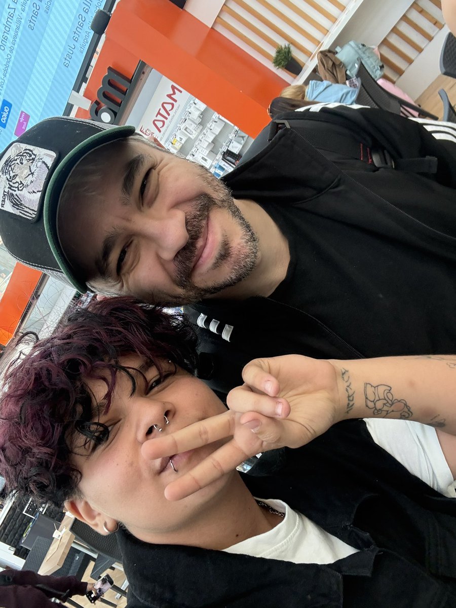 lexr3x_'s tweet photo. NO SOY FUERTE CONOCI A LOS CHICOS https://t.co/ET6ffX04N3