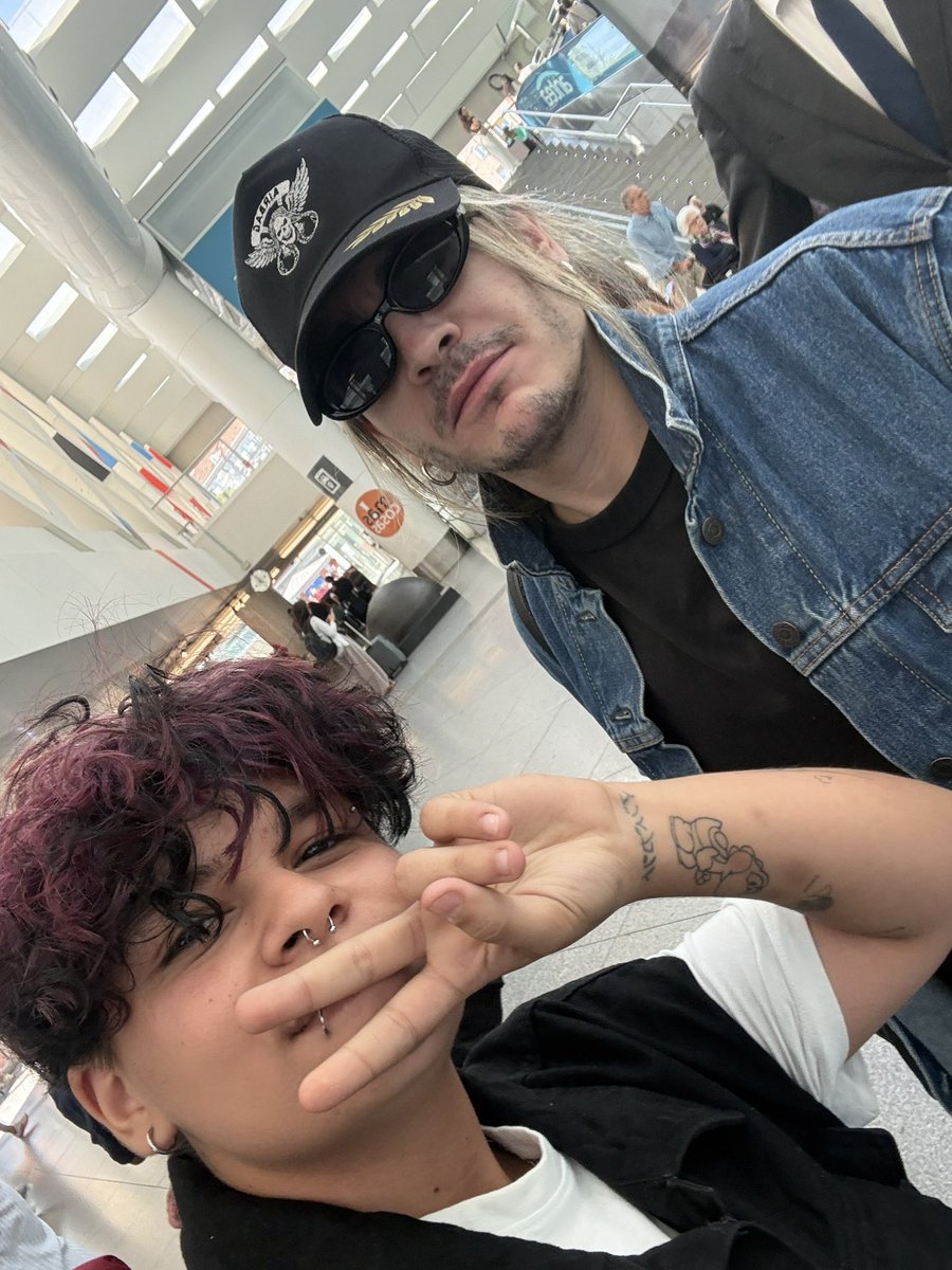 lexr3x_'s tweet photo. NO SOY FUERTE CONOCI A LOS CHICOS https://t.co/ET6ffX04N3