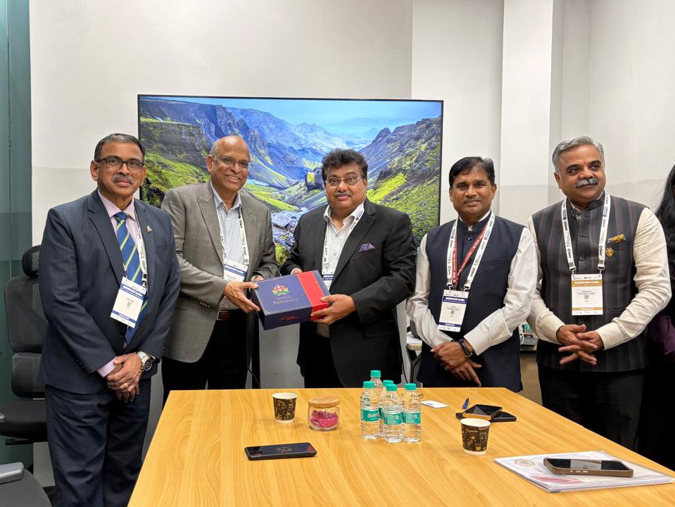 MBPatil's tweet photo. Meeting with 3D Glass Solutions - Expanding Semiconductor Packaging Opportunities

Held discussions with Mr. Babu Mandava, CEO & Board Member, 3D Glass Solutions USA, and Mr. K. Krishna Moorthy, Director & Board Member, 3D Glass Solutions India.

The US-based company specialises in glass-based substrates, advanced packaging, RF system-in-package solutions and heterogeneous integration.

We encouraged 3D Glass Solutions to evaluate establishing a presence in Karnataka, leveraging the State’s strengths in semiconductor design, advanced packaging, electronics and engineering. We assured the team of full support and facilitation in exploring suitable investment opportunities in the State.

#SEMICONIndia2026 #InvestKarnataka #MakeInKarnataka #3DGlassSolutions