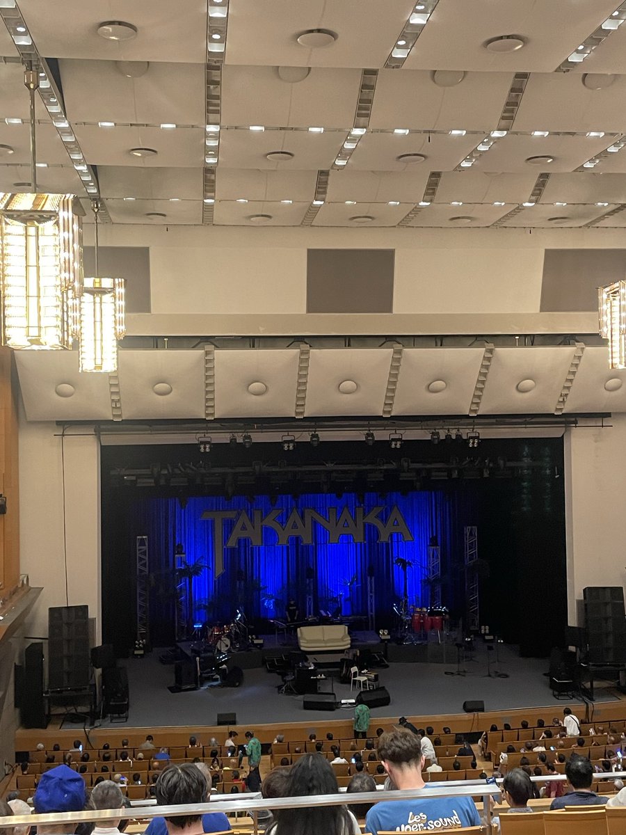 mochyz333's tweet photo. 昨夜のLIVEは今まで見た中で最高でした♪憧れのセーシェル諸島に鳥肌が立ちました😊 https://t.co/yaRV7l1Piy