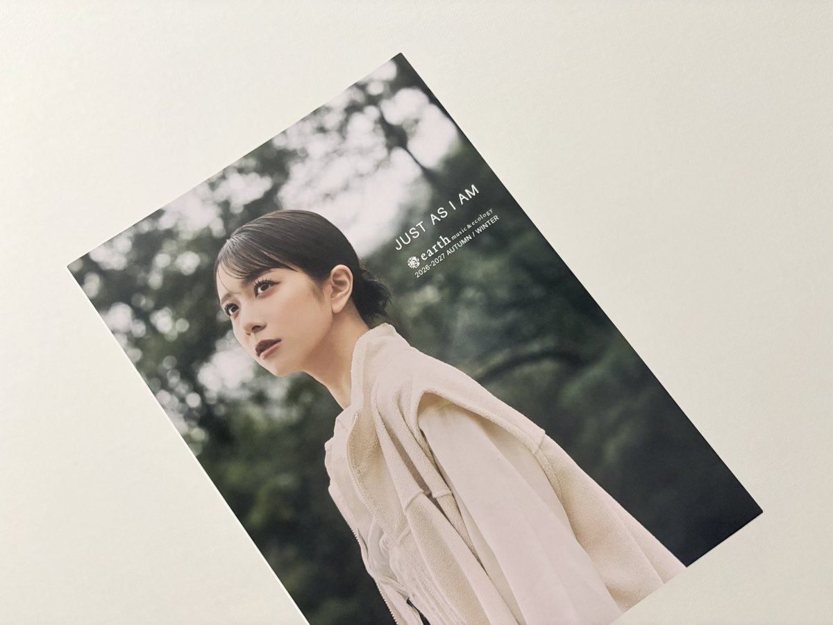 shizusn_'s tweet photo. セットアップほしいなあと思ってた矢先に井上玲音さんのシーズンモデルが決まり、かわいいセットアップも着ていたので購入してムック本も手に入れた😸 https://t.co/LfltVmLadW