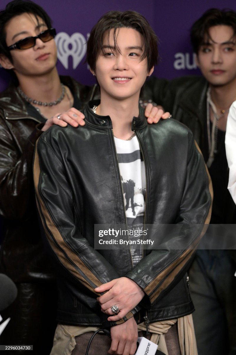 _sdl93's tweet photo. YOONGIIIII https://t.co/90dVhqXSNL