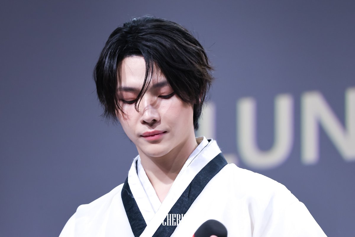 _Cherish_pic's tweet photo. 260919 음중 미팬 #니콜라스 #NICHOLAS 

네코네코🖤 https://t.co/4ZmqVCTvFm