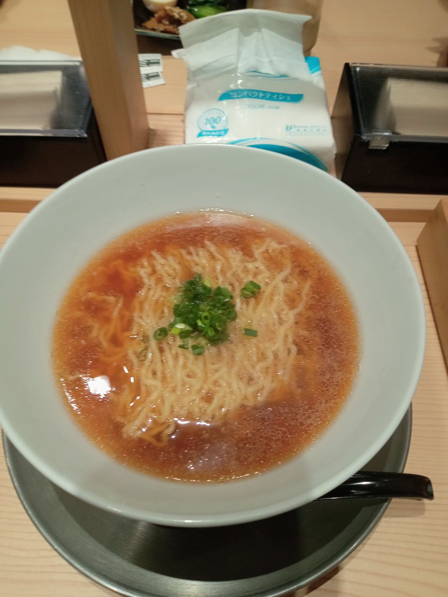 yumeisi's tweet photo. 今日はラー博の企画店舗、支那そば遊麺。見た目も値段も豪華。 https://t.co/FD16RX2IKF