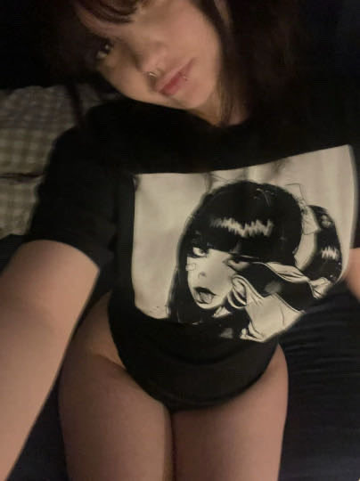Fvggvlsg2's tweet photo. High and horny asf Cuck here Dm to see more of my ex   Tribs get tapes #wankchat #cuck #goon #bi #alt #tribute #bwc #bbc #bnwo . https://t.co/d6CbjIcTuK