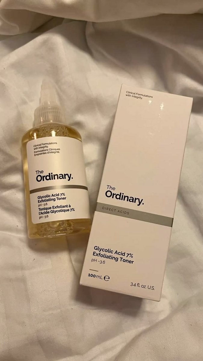 findsbyayylee's tweet photo. makasih banget buat yang udah nyaranin toner glycolic acid buat area lipatan gelap 😭 rutin dipake, sekarang keti &amp; area dark spot lainnya jadi lebih glowing 🫵🏻 https://t.co/fatUcUZpyA