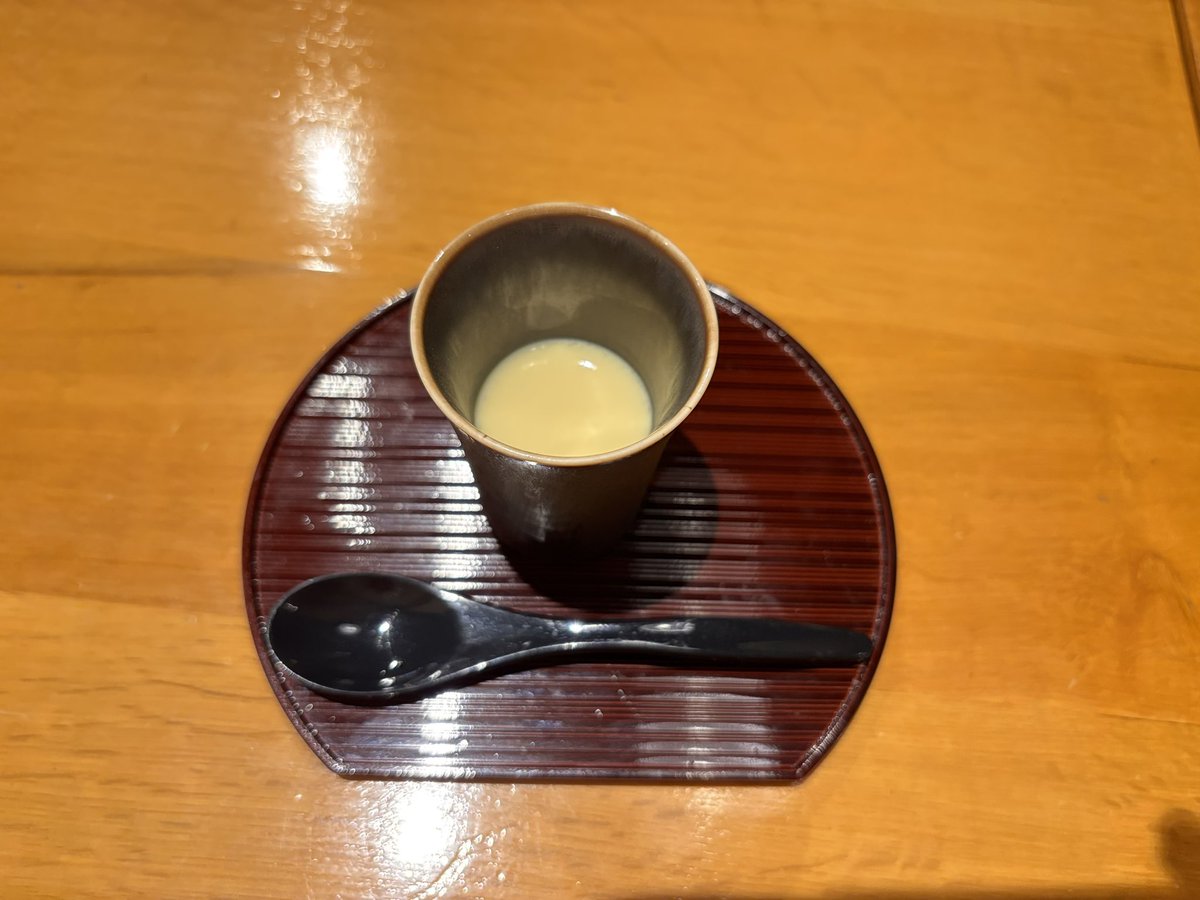 vikki0818's tweet photo. 今日の夕飯は、先月オープンした穂まれさん。

米えにしさんを彷彿とさせるご飯おかわり自由の、米とお出汁にこだわったお店。

炭火焼き牛ひつまぶし御膳　2800円税込
穂まれ御膳　3700円税込

穂まれ御膳は、和牛サーロイン炭火焼き、鮭の幽庵焼き牛タンしゃぶしゃぶとメインが3つも楽しめます🎵 https://t.co/UlwzRw48bv