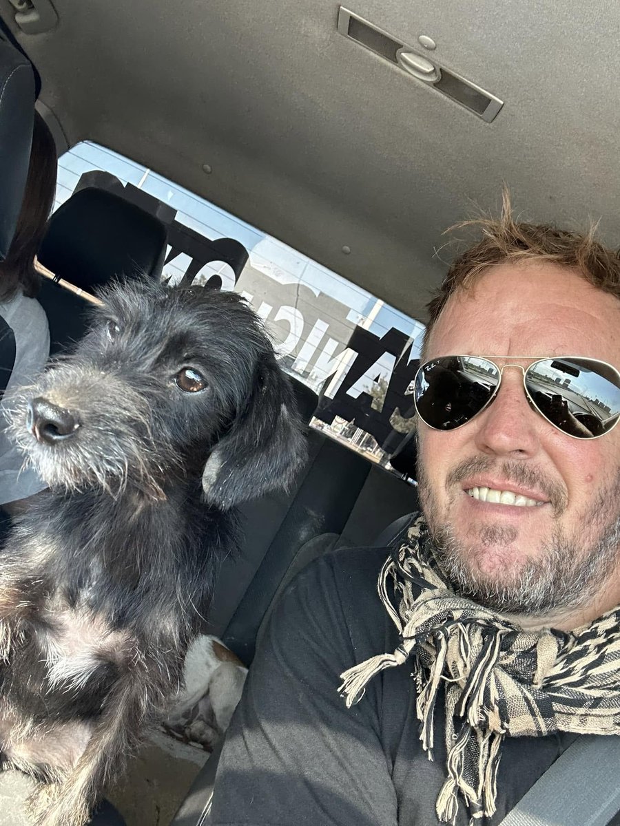 SergioRC_1971's tweet photo. @DrLagarca2 QEPD, Polaco. 🤍
Fuiste un héroe para estos "canichones".
Y un ejemplo para todos los que amamos a los animales. https://t.co/jXLbKuP684