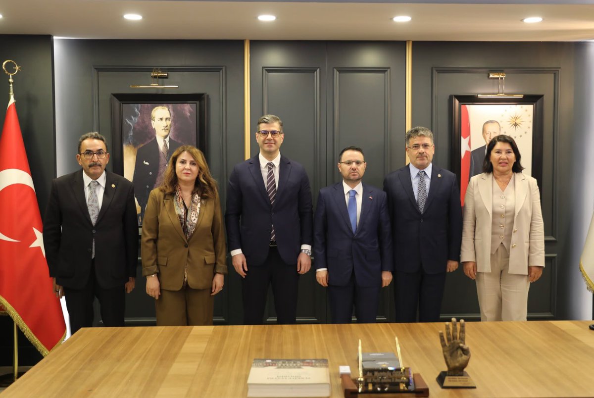 avmustafaozkan's tweet photo. #TürkiyeYüzyılıBuluşmaları kapsamında, Adalet Bakanımız Sn. Akın Gürlek’i İl Başkanlığımızda ağırlamaktan memnuniyet duydum.

Türkiye Yüzyılı hedeflerimiz doğrultusunda; milletimizin emanetini omuzlarımızda taşıyan kadrolar olarak, birlik ve beraberlik içerisinde Adana’mız için durmadan, yorulmadan çalışmayı sürdüreceğiz.

@abakingurlek @omerrcelik
@abuyukgumus @yahyacelik_ @ozmehmetemin @avsedatayyldz @AbdullhAydgdu