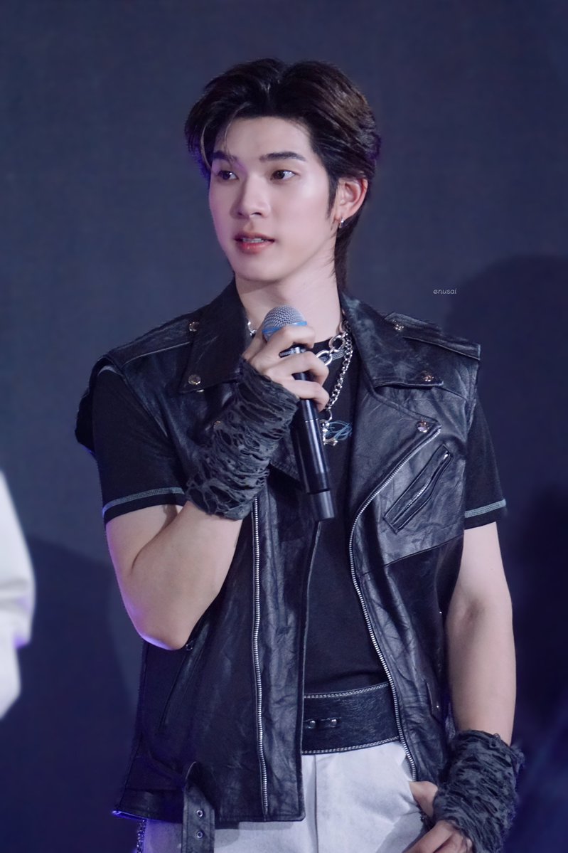 enusai7's tweet photo. ม๋าเด็กเขาโตไว (หล่อได้ใจพี่ปี๊บยัง)
#LABXxDEXXGrandOpening
#twnpich @twnpich
#teeteepor https://t.co/T8JjcSqZDm