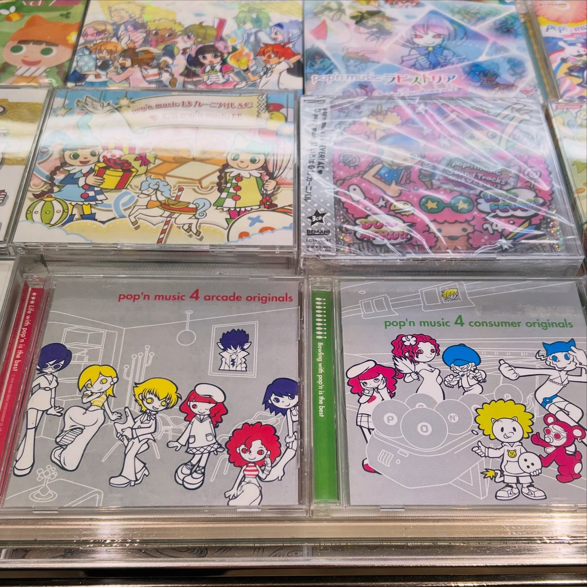 oinari_tbr's tweet photo. 行きました。4は2000年、、震えますね🫨
CDジャケットのデザイン、やっぱりかわいい。 https://t.co/fyDMlRg6XA