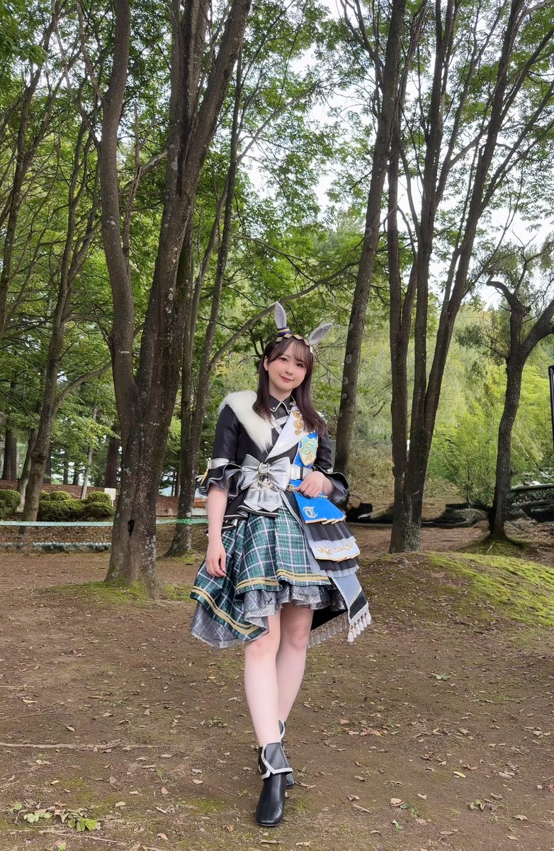 tomoyo_t_1014's tweet photo. なんとお久しぶりな5th GAZE公演のお衣装でした👗
また着られて嬉しい！
肩のもふもふちゃんを各々いっぱい愛でてました(？)
#ウマ娘 #アニエラ #NAF26 https://t.co/XjXrpO1TMo