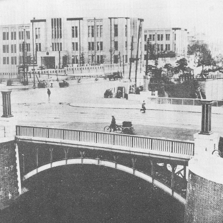 TIMEkxgms's tweet photo. 幕末と1931年と1971年の水道橋 https://t.co/cppP8ySdQ3