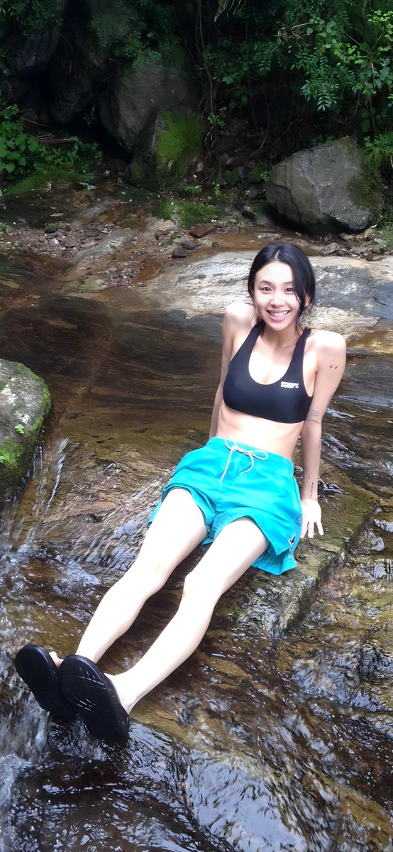 ForeverTwiceOT9's tweet photo. Chaeyoung Instagram update. Part 4

FULL SCREEN WALLPAPERS.

Go to my Google drive and download 80000 HD Twice photos for free.

#TWICE #트와이스 #ONCE #원스 #OT9
#채영 #チェヨン #CHAEYOUNG #彩瑛 https://t.co/eapWHEfZ0t