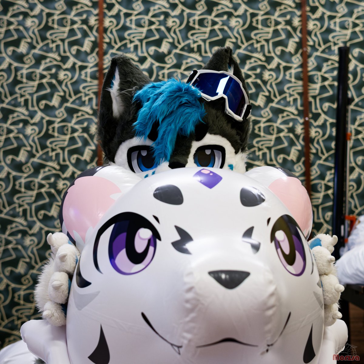 WhitePanth3r99's tweet photo. I wish happy #SqueakySaturday to everyone~ I just need to get one of these Hanzhi~ I love them. 

I felt super cute and joyful here~ Can't wait to play again with them~ 🩵 
#pooltoy #balloon #fursuiter #furry https://t.co/YutYUmtyxK