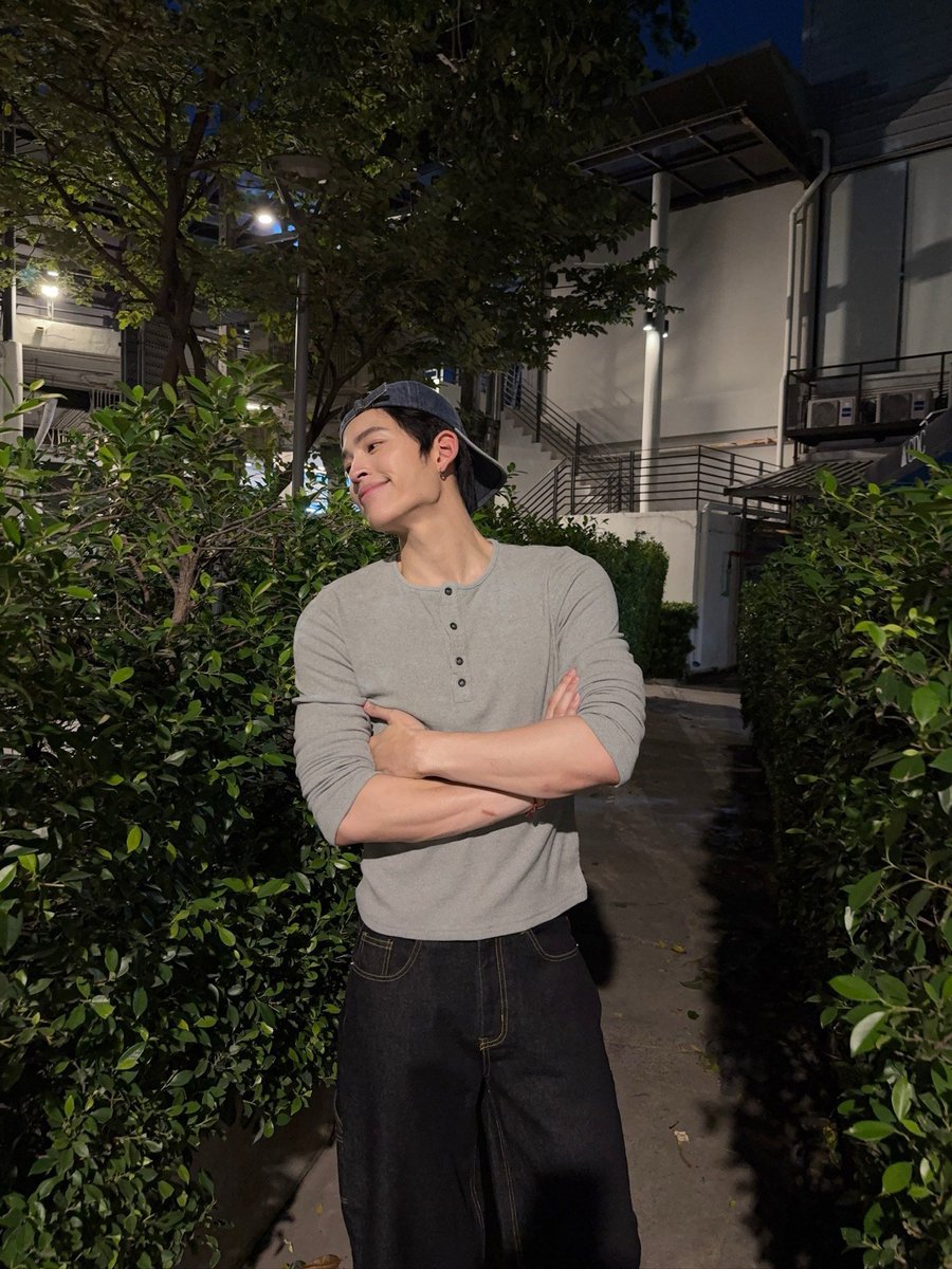 pondlert_'s tweet photo. naravit snapback = GUA GILA TOLONG GAKUAT GA SANGGUP😭 https://t.co/Ev3kATq5oP