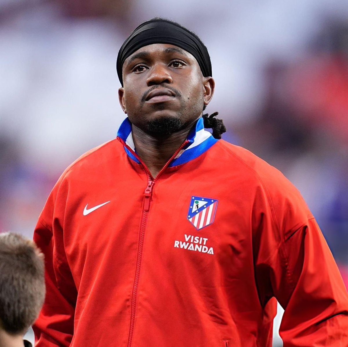 atletiuniverse's tweet photo. 🇦🇷🇳🇬🔴⚪️ Diego Simeone: "Ademola Lookman? He’s a player with a profile we don’t have much of in the squad. He’s our biggest threat one-on-one around the edge of the box. We need him, whether he plays 60 minutes, 70 minutes or however long it may be. He’s been very good for us since he arrived, and although his start to the season hasn’t been what he would have wanted, we need him."