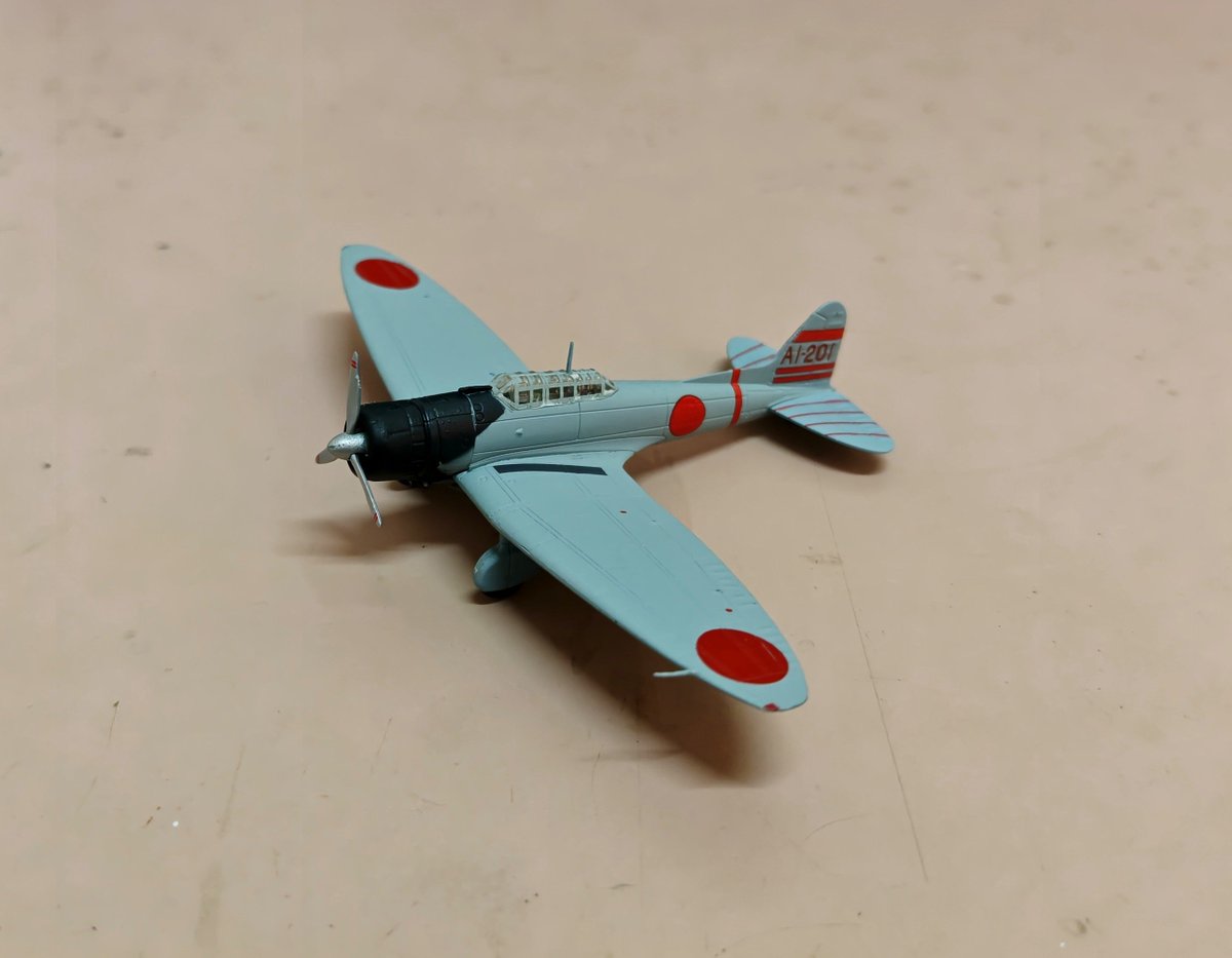 double_lead_'s tweet photo. 本日導入
 #エフトイズ ウイングキットコレクションVol.12より

九九式艦上爆撃機一一型
赤城攻撃隊

ホントに好きなんです、九九艦爆
シルエットがホンマ最高です

 #144スケモ https://t.co/641o7i6hu0
