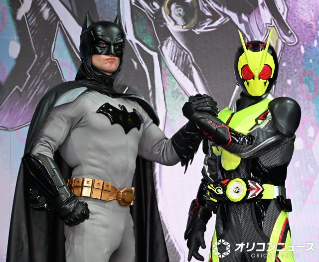 livedoornews's tweet photo. 【異色】バットマン×仮面ライダー、初タッグが実現 コミック制作へ
https://t.co/m6l75iatGG

今回のコラボに選ばれたのは、バットマンことブルース・ウェインと同じ“社長”である仮面ライダーゼロワン／飛電或人。DCコミックスがオリジナル作品を展開し、バンダイからも商品を展開するという。 https://t.co/YrlHE7DXFr