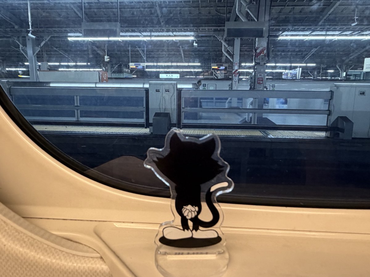 yuxu29's tweet photo. 帰るぜ福岡、バイバイ大阪！
昨日お会いした方々のおかげで楽しい充実した旅となりました😊 https://t.co/bYSVvFkjTw