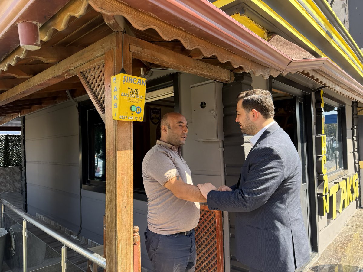 mesutbozatli's tweet photo. 📍 Aydınbaba Mahallesi

Aydınbaba Mahallemizin kıymetli esnaflarını ziyaret ediyor, hemşehrilerimizle bir araya gelerek talep ve önerilerini dinliyoruz.

Her dükkânda ayrı bir emek, her sohbette şehrimize dair güzel bir hikâye var. 🤝🇹🇷 https://t.co/mxbvuEtpe5