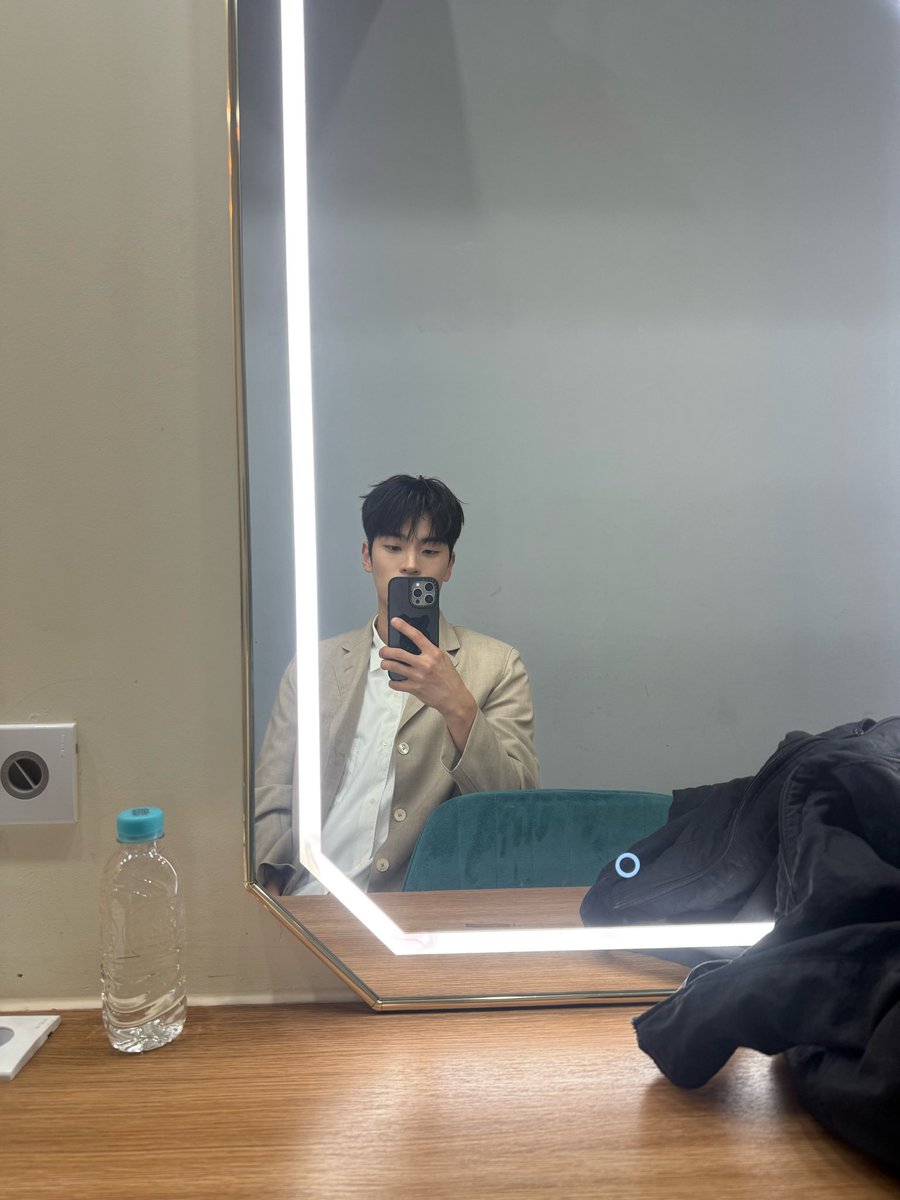 bemyluv___'s tweet photo. 아 글고 난 두 사람 프롬 다 구독한 사람 됐어 .. https://t.co/ohSKe8E4vj