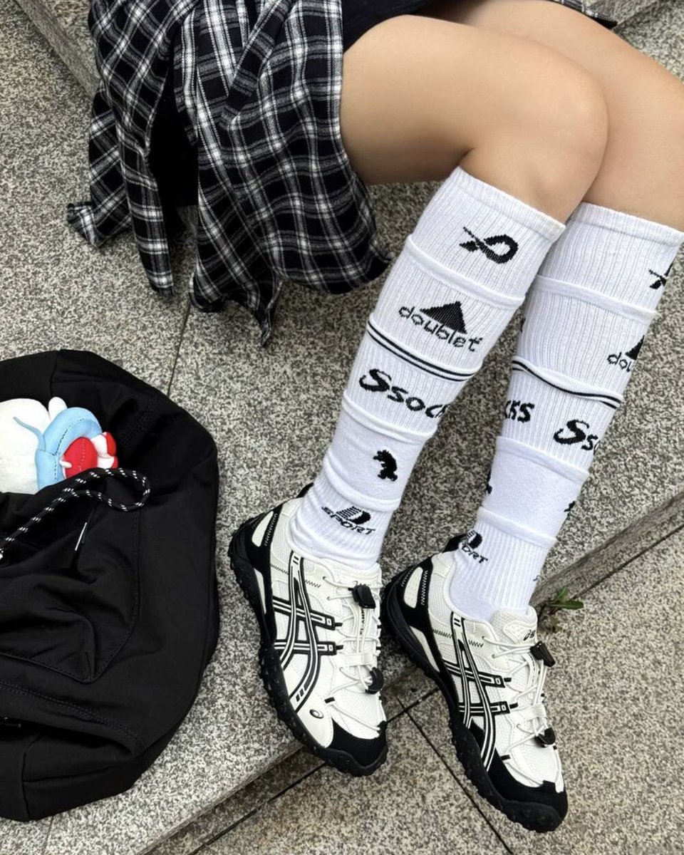 shun_dax's tweet photo. ASICSにこんな可愛いモデルあったのか https://t.co/Vx74SrMNfN