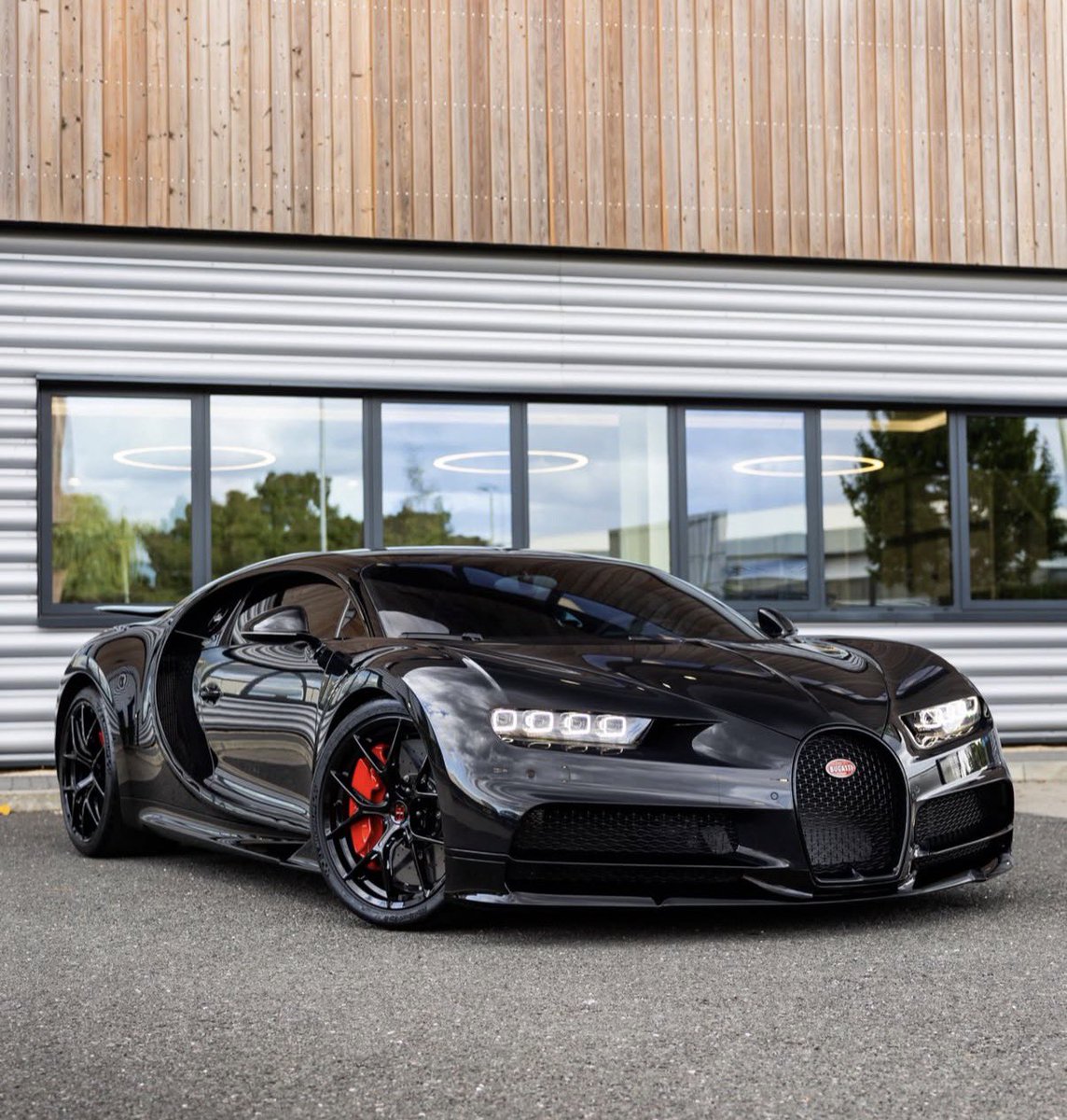 carpxrnpicx's tweet photo. Bugatti Chiron Sport https://t.co/8Hh1CY02Sn