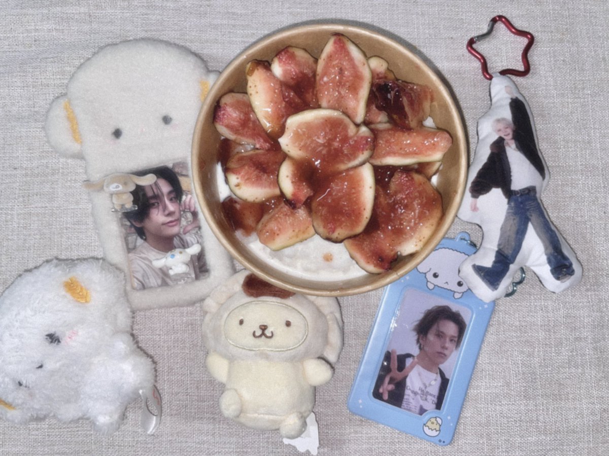 siMofmee's tweet photo. 무화과빙수 시켜먹어봣쩌 무화과는인생인듯 https://t.co/Qzx4Q5GmOF