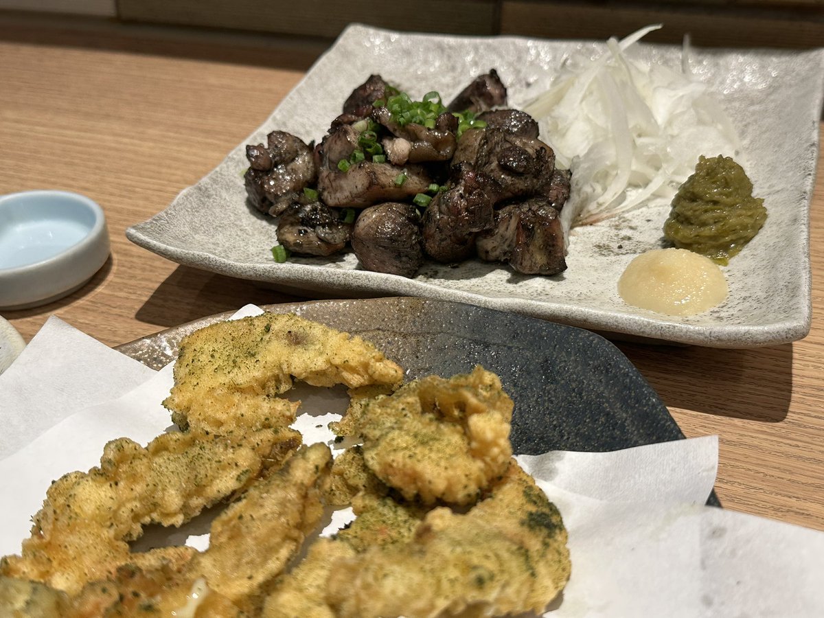 208Masa's tweet photo. 九州恋しくて、ふらっと寄った居酒屋
「くすお」

焼酎の種類多くて良き
久々にもも焼きも食べれて満足でした
松露って甘い芋焼酎だったんだね
これは今度、お取り寄せしよ☺️

ごちそうさまでした😋 https://t.co/9PUc58JbbJ