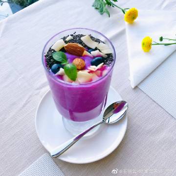 nathanfran1kmur's tweet photo. [This wild blueberry puree packs 10x the antioxidants of regular blueberries! Perfect for smoothie bowls or oatmeal—no added sugars, just pure berry goodness.  #FoodieFinds]， https://t.co/VwaZJAa6Nq