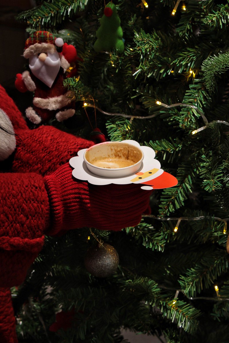 nadiaerika2001's tweet photo. Lights up the Christmas tree, sips warm hot cocoa—this holiday season is all about tiny, cozy joys https://t.co/RzK0cGNVA1